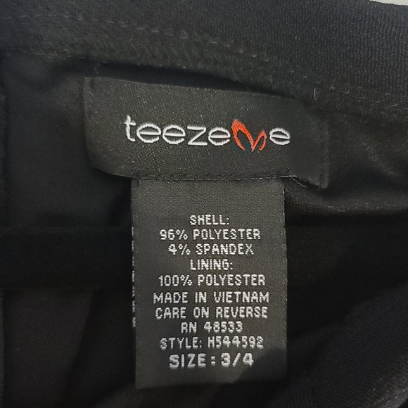 Bell sleeved Little Black Dress - Picture 5 of 6